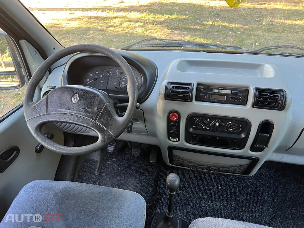 Renault Master 1.9 dCi L1 H1 2.8T 80