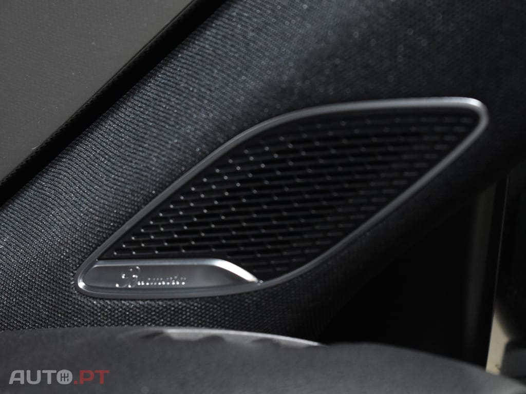 Mercedes-Benz A 250 e 8G-DCT AMG Line