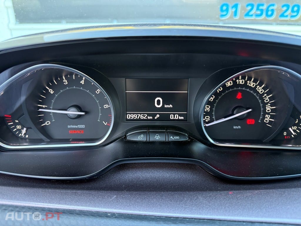 Peugeot 2008 1.2 PureTech Style