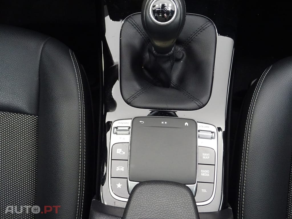 Mercedes-Benz CLA 200 Progressive