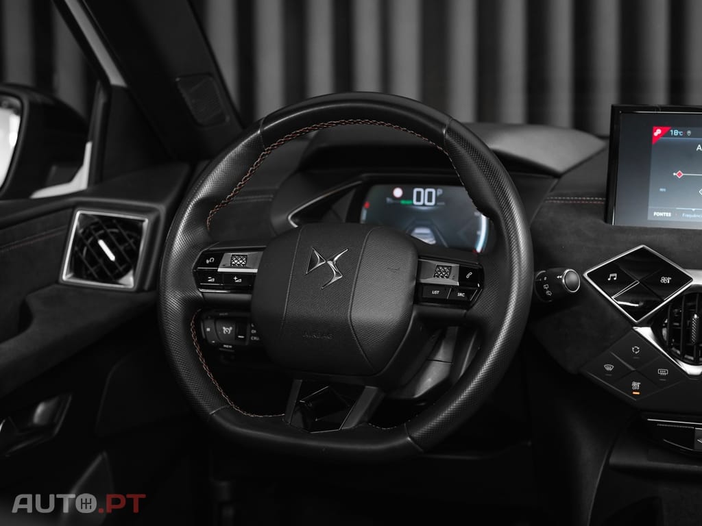 DS DS3 Crossback E-TENSE PERFORMANCE LINE