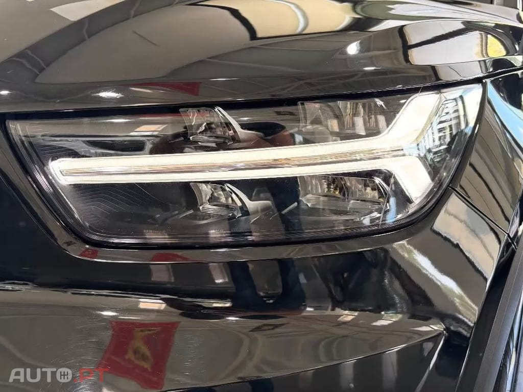 Volvo XC40 1.5 T3 Momentum Plus
