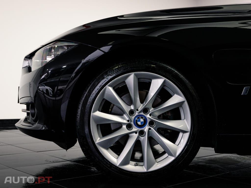 BMW 330 e iPerformance Line Sport