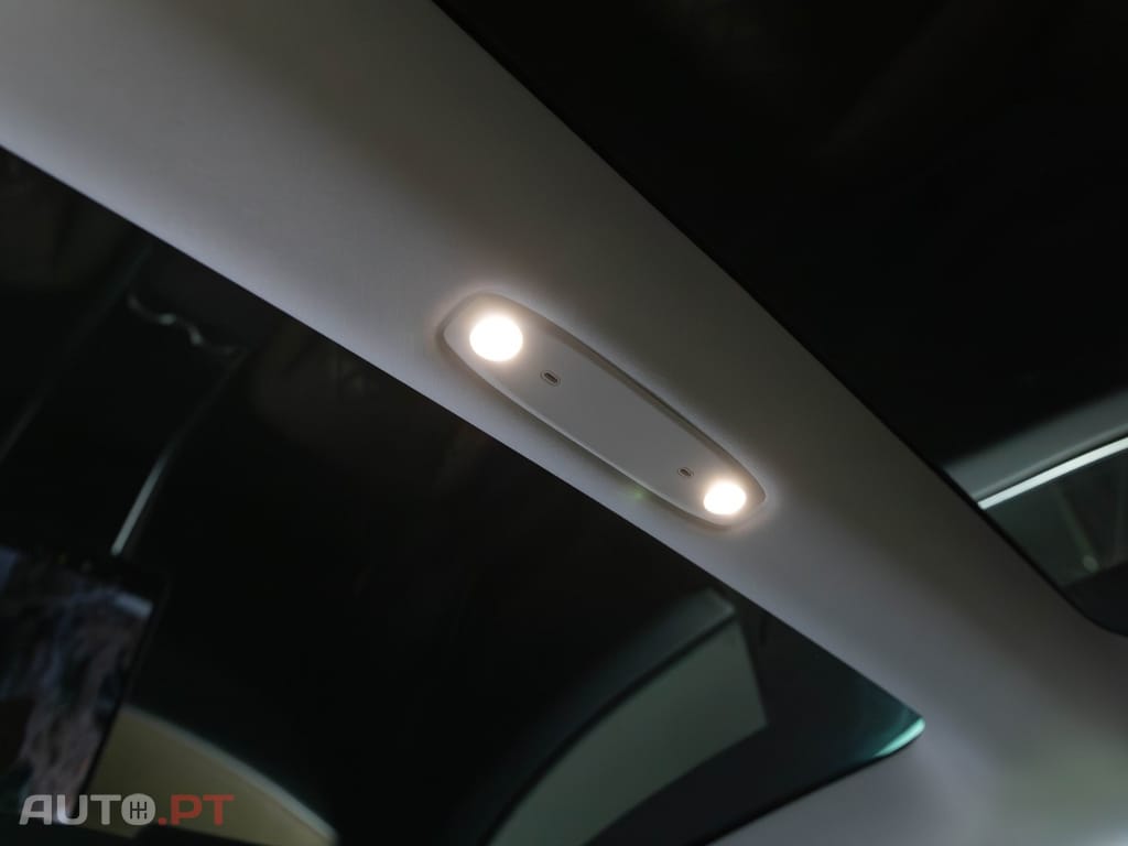 Tesla Model 3 Standard Range Plus RWD
