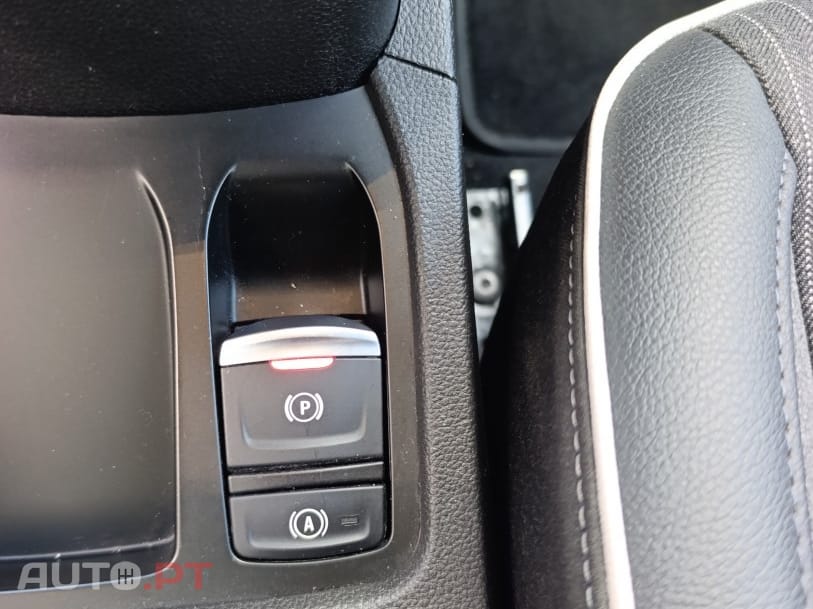 Renault Clio TCe 100 BUSINESS EDITION
