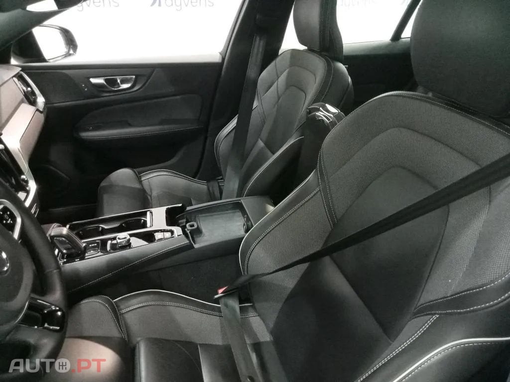 Volvo V60 2.0 T6 AWD TE R-Design