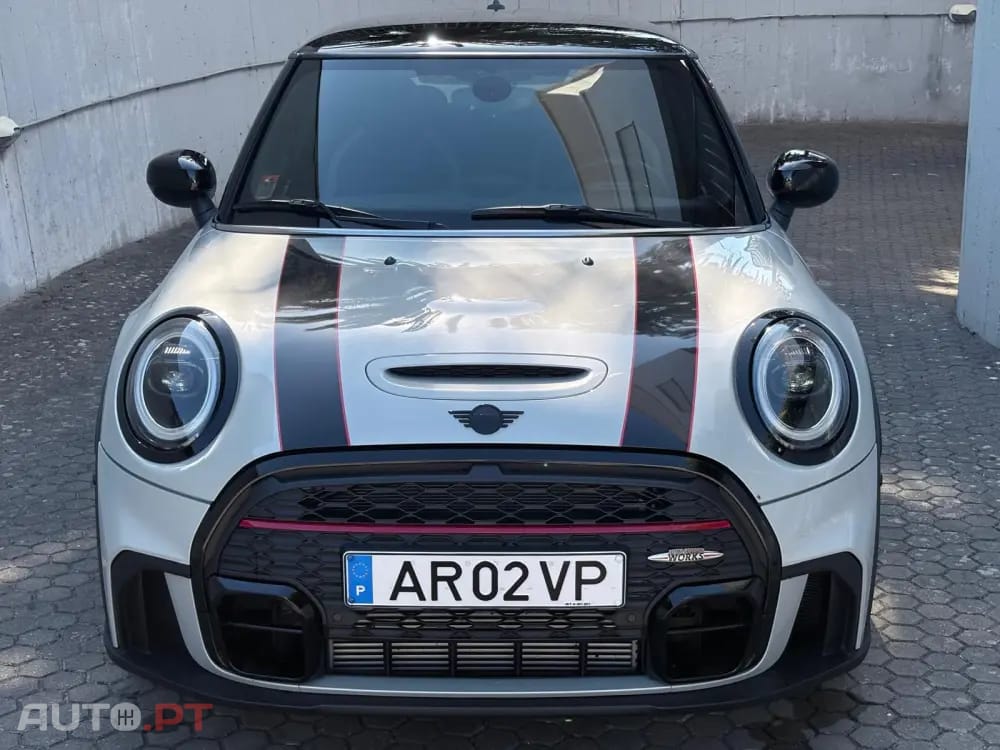 MINI Cooper John Cooper Works Auto Desportiva