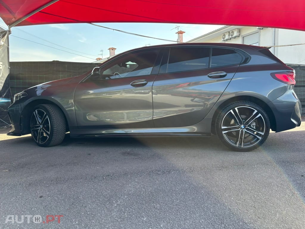 BMW 116 d Pack Desportivo M Auto