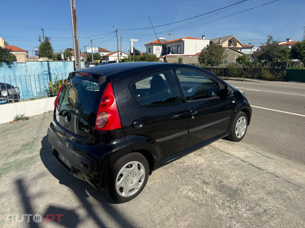 Peugeot 107 1.0 Black&Silver