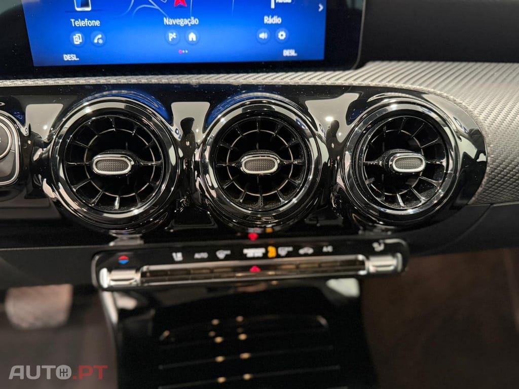 Mercedes-Benz A 200 Outro