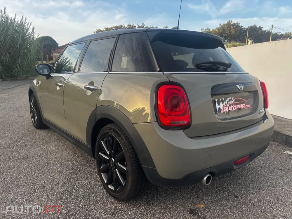 MINI Cooper Cooper Premium Yours Auto
