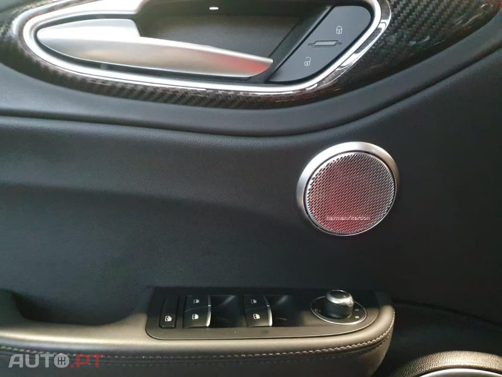 Alfa Romeo Giulia 2.9 Bi-Turbo Quadrifoglio AT8