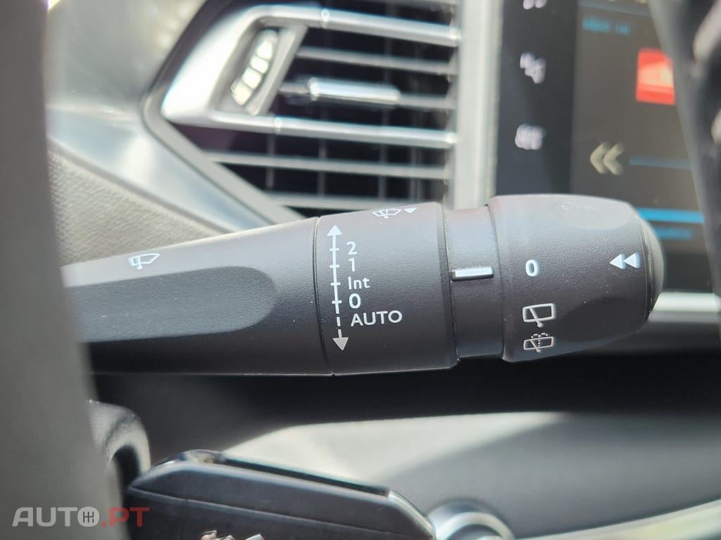 Peugeot 308 1.5 BlueHDi Business Line