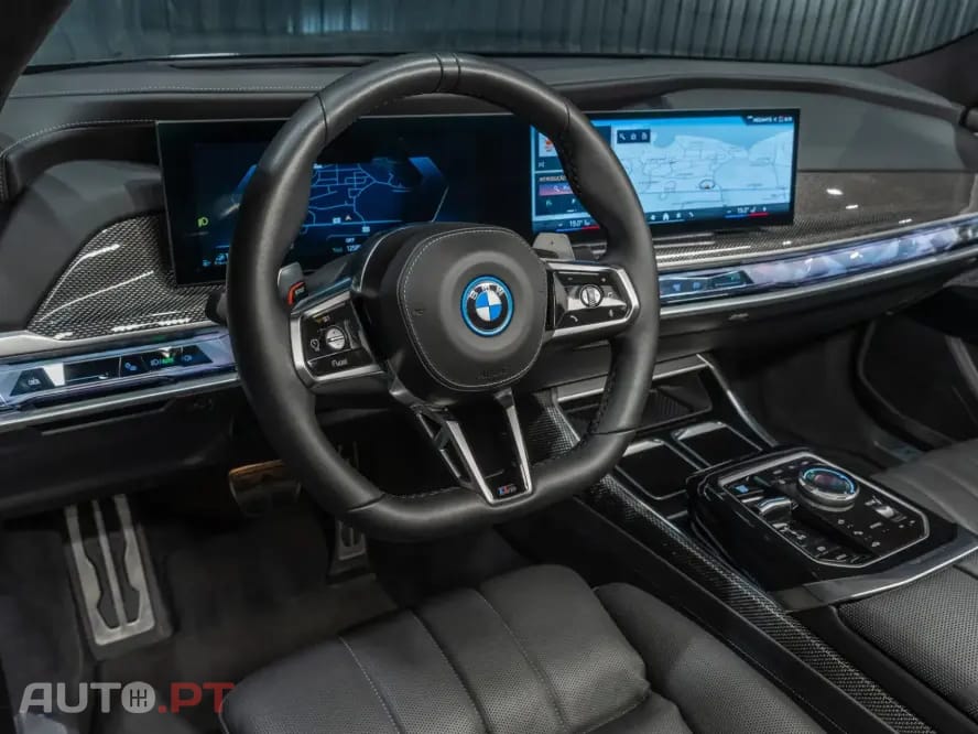 BMW 750 750e xDrive Pack Desportivo M
