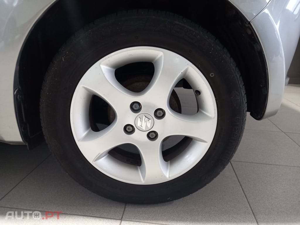 Suzuki Swift 1.3 DDiS GLX