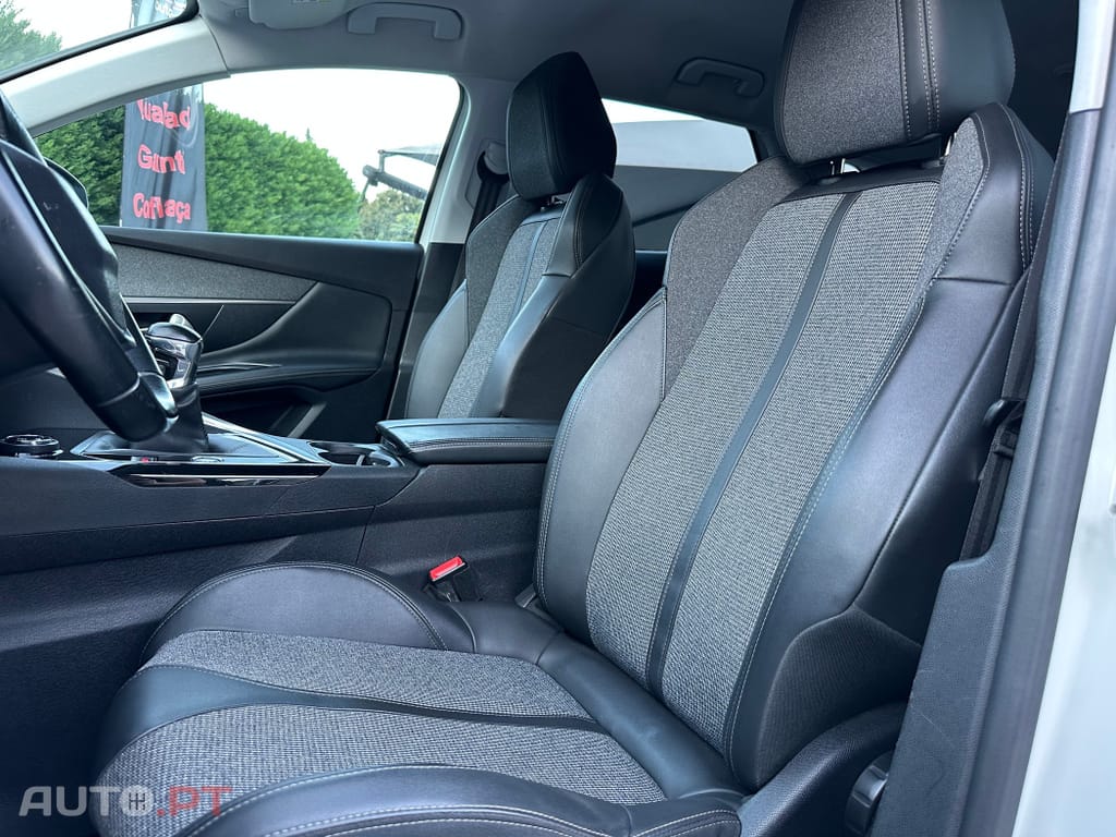 Peugeot 3008 1.2 PureTech Allure