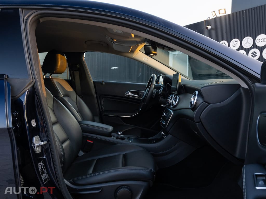 Mercedes-Benz CLA 200 d Shooting Brake Urban Aut. — fotografia 16