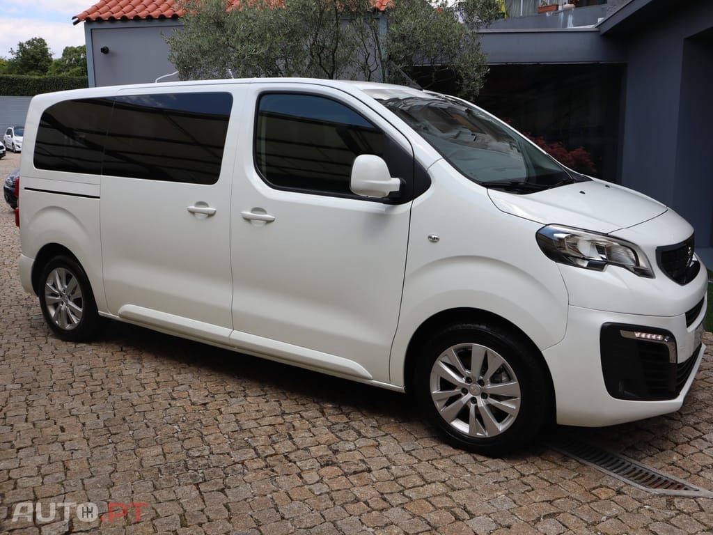 Peugeot Traveller 1.5 BlueHDi L2H1 Active Standard