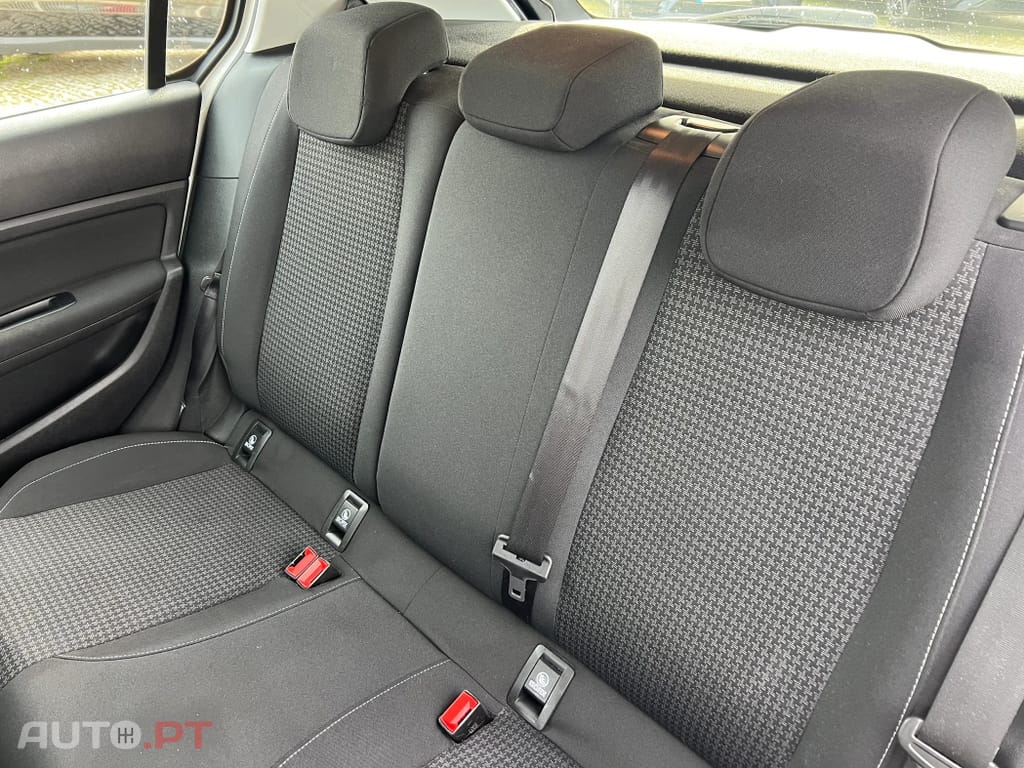 Peugeot 308 1.5 BlueHDi Business Line