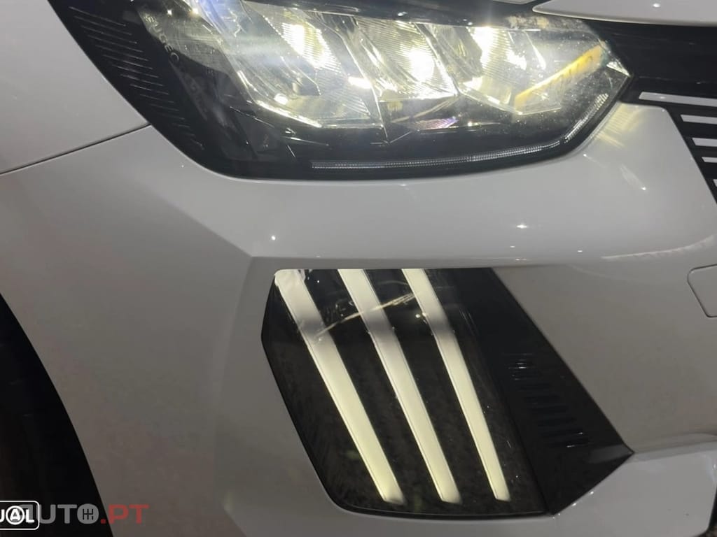 Peugeot E-208 Allure