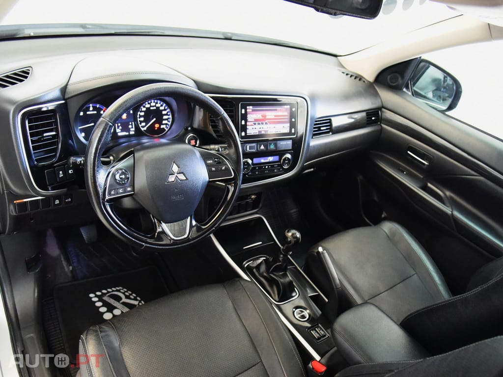 Mitsubishi Outlander 2.2 DI-D Intense