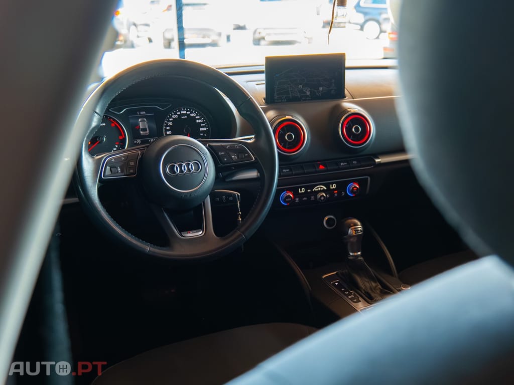 Audi A3 1.6 TDI S tronic