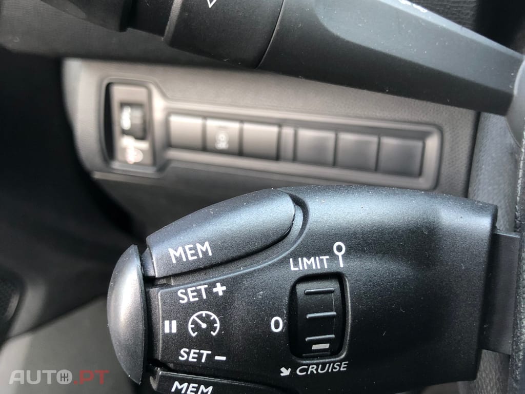 Peugeot 308 1.2 PureTech Business Line