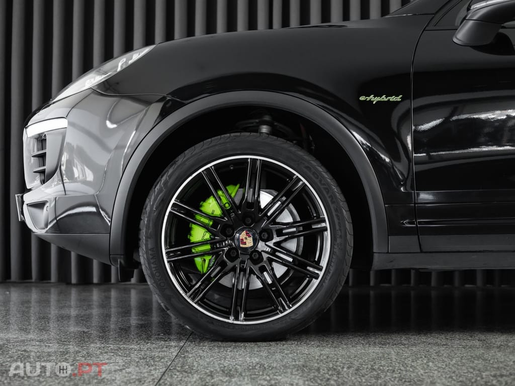 Porsche Cayenne S E-Hybrid