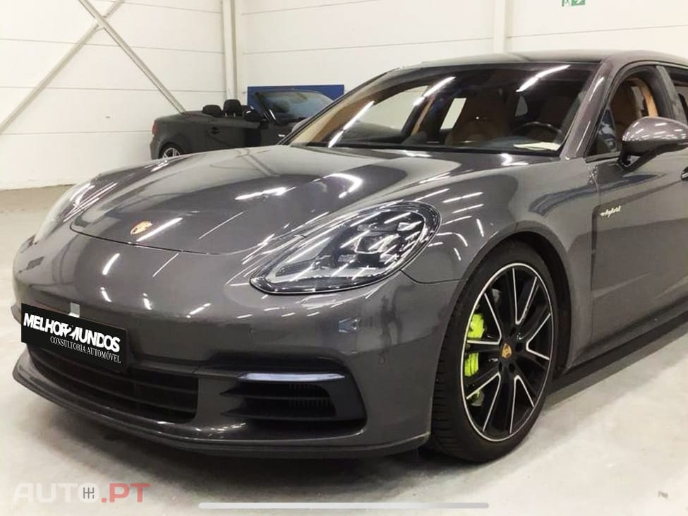 Porsche Panamera 4 E-Hybrid