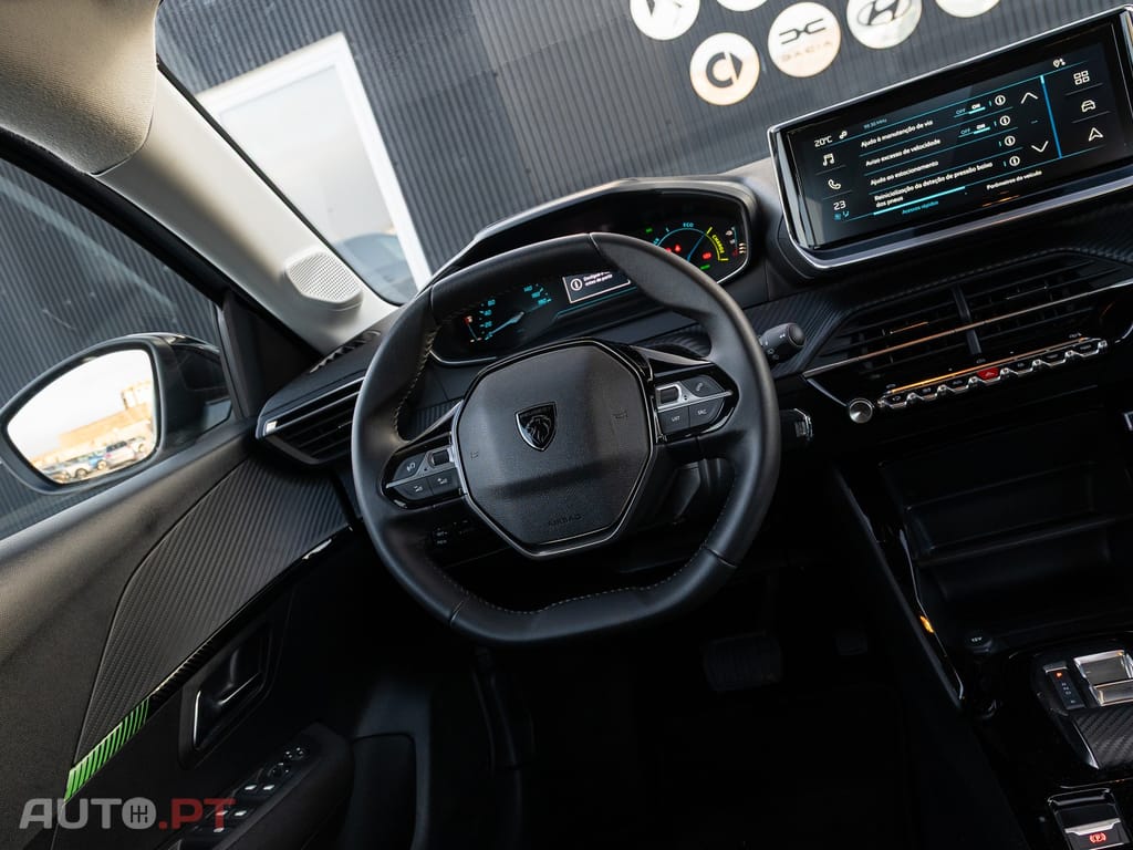 Peugeot E-208 50 kWh Active