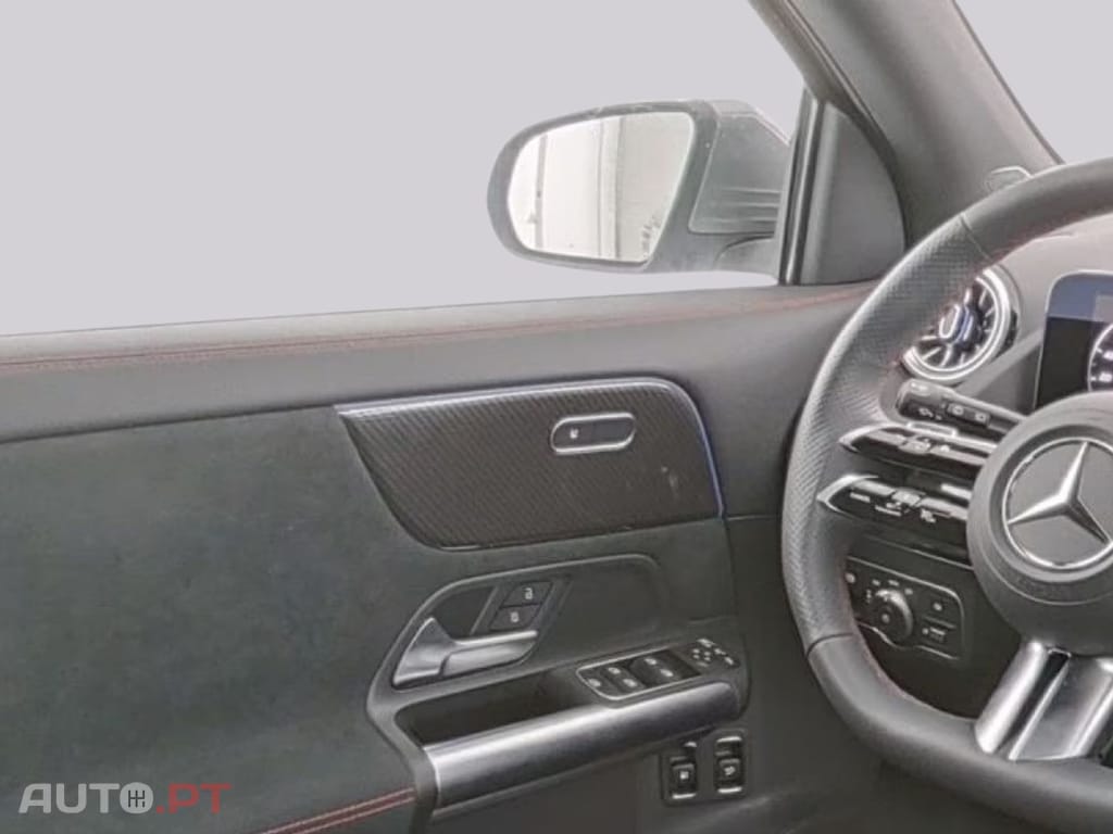 Mercedes-Benz GLA 250 e AMG  I.V.A DEDUTIVEL 