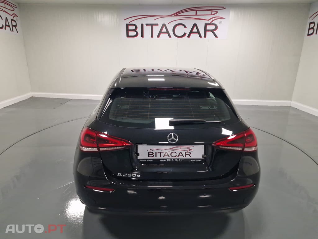 Mercedes-Benz A 250 E STYLE PLUS Hibrido Plug-In