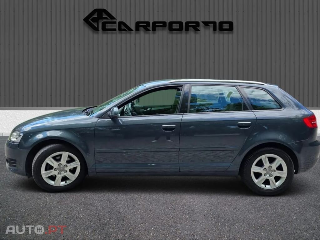 Audi A3 Sportback 2.0 TDi Attraction — fotografia 9