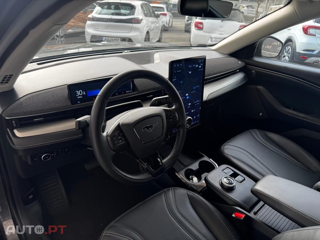 Ford Mustang Mach-E Standard