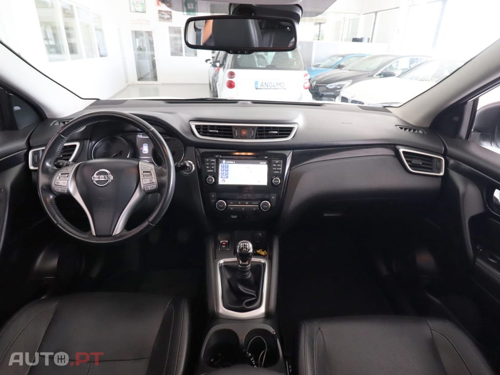 Nissan Qashqai 1.6 dCi Tekna Pele