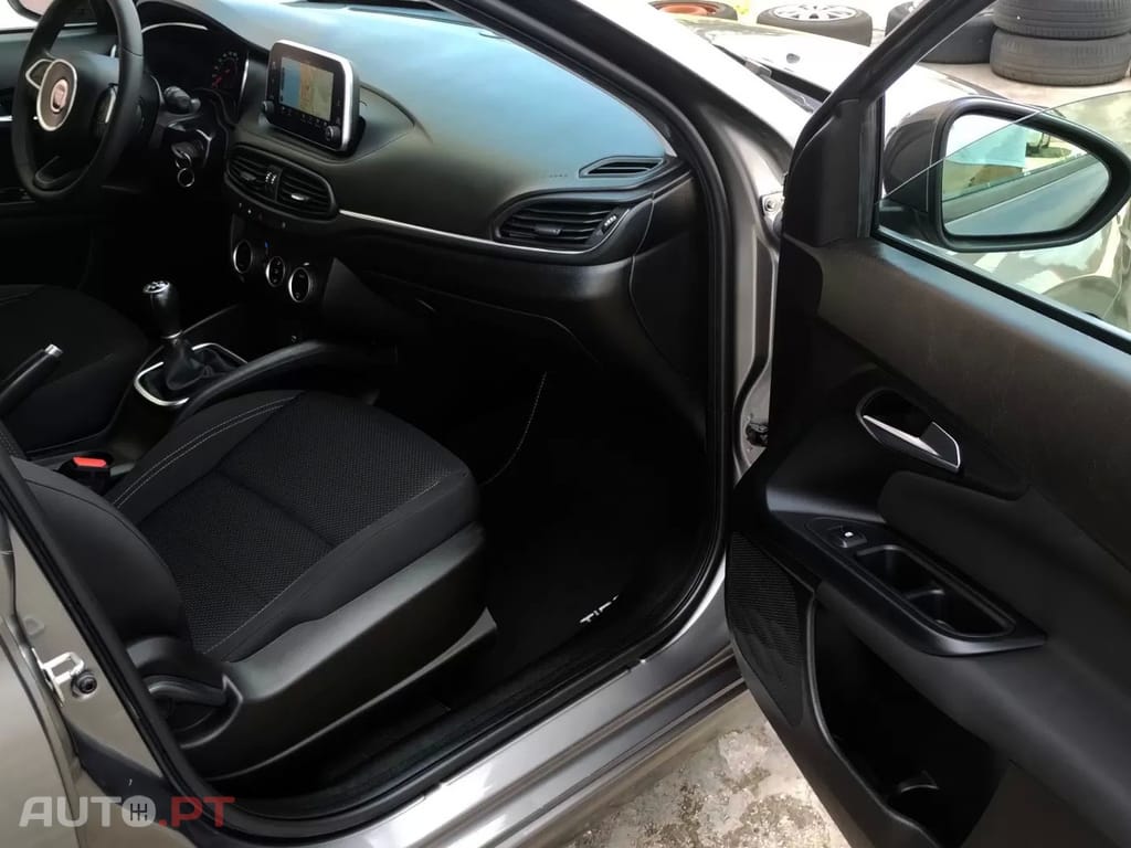 Fiat Tipo 1.3 M-Jet Lounge