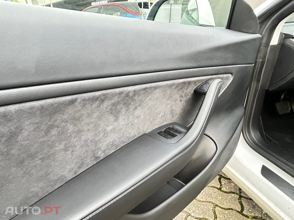 Tesla Model 3 Long-Range Dual Motor AWD