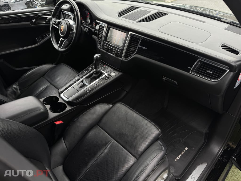 Porsche Macan S