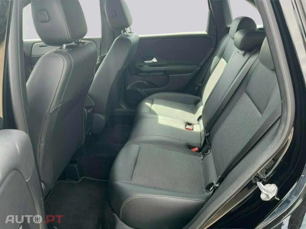 Mercedes-Benz B 250 I.V.A DEDUTIVEL e