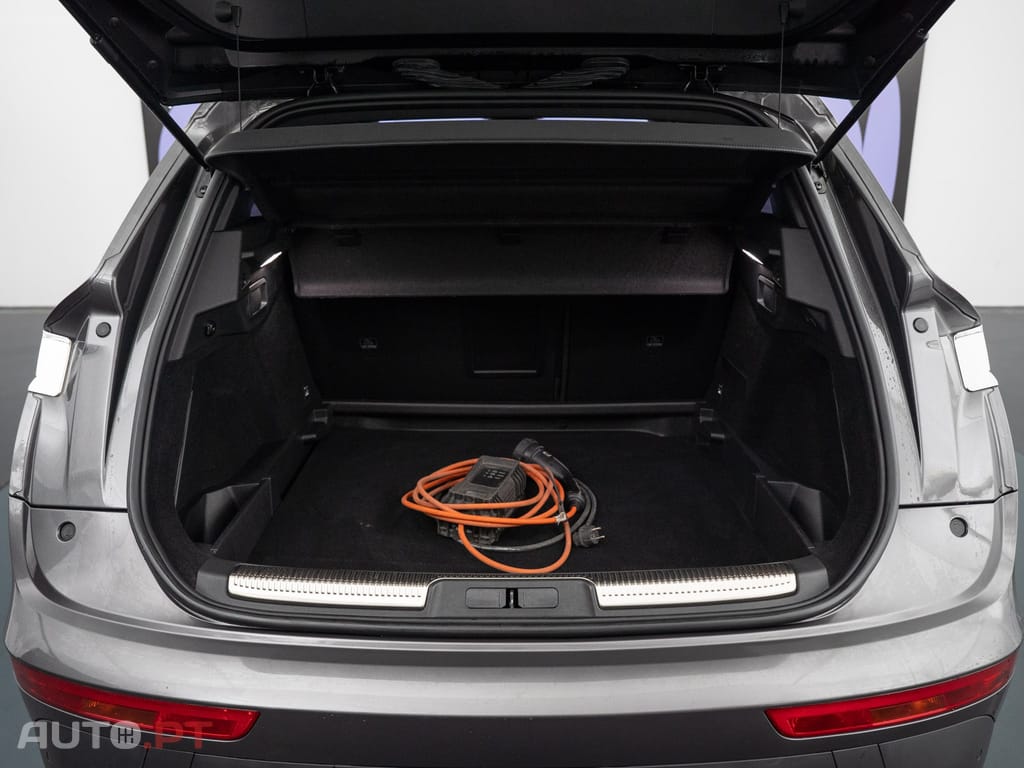 DS DS7 Crossback E-Tense Bastille+ EAT8