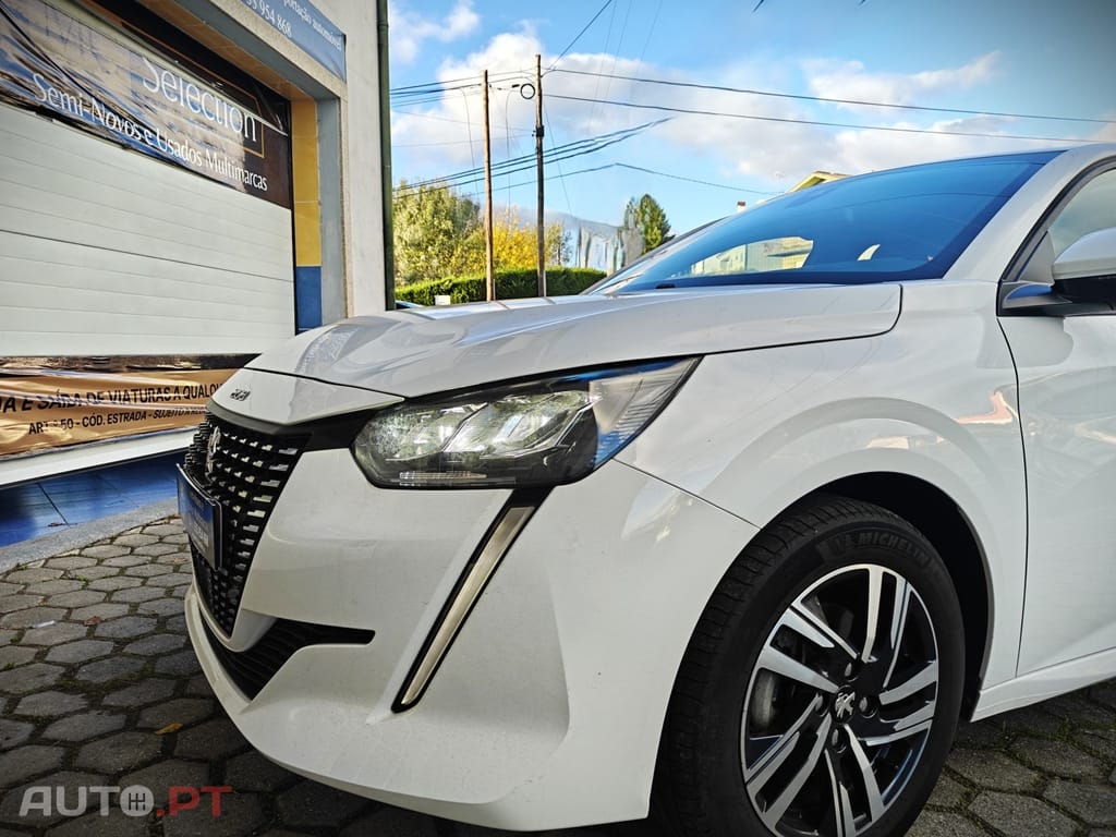 Peugeot 208 PureTech 100 Allure Pack