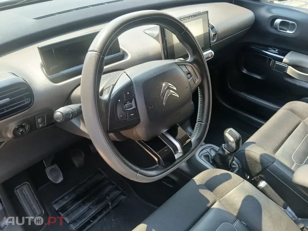 Citroen C4 Cactus Pure Tech e-THP 110 Stop&Start Shine