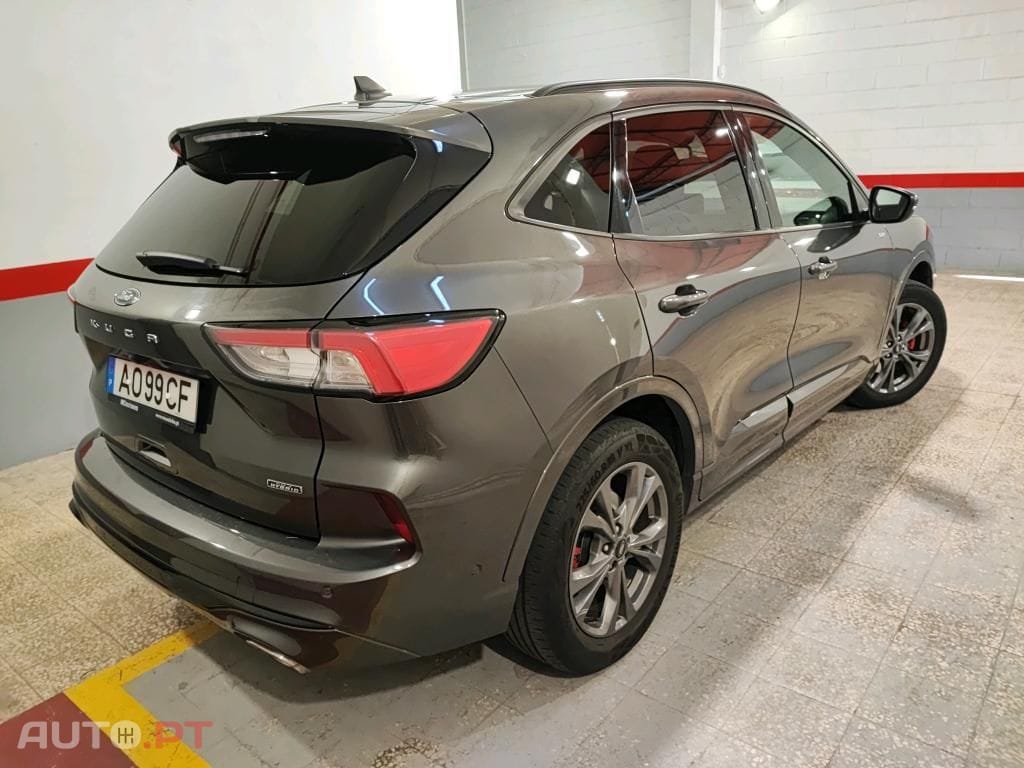 Ford Kuga 2.5 PHEV ST-Line X