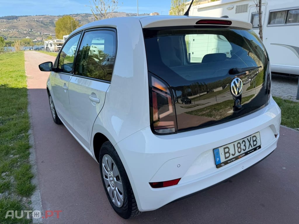 Volkswagen Up! 1.0 White