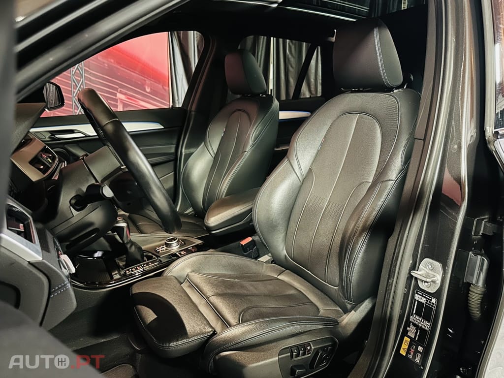 BMW X1 25 e xDrive Pack M