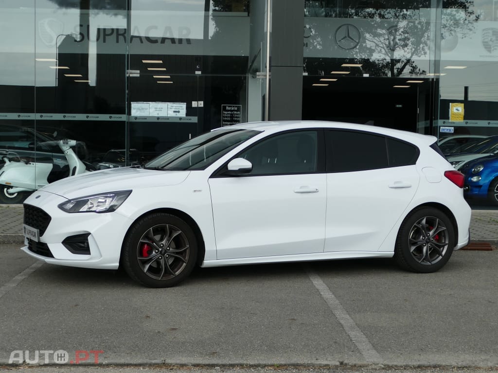 Ford Focus 1.0 EcoBoost MHEV ST-Line X