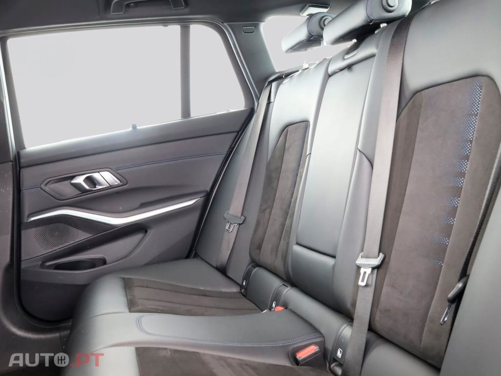 BMW 320 I.V.A DEDUTIVEL M SPORT