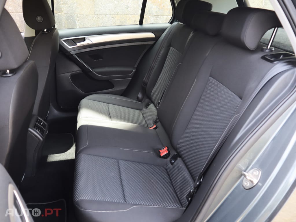 Volkswagen Golf 1.6 TDI Confortline