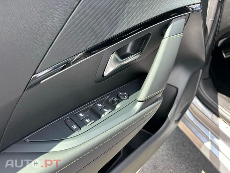 Peugeot E-208 50 kWh GT Pack