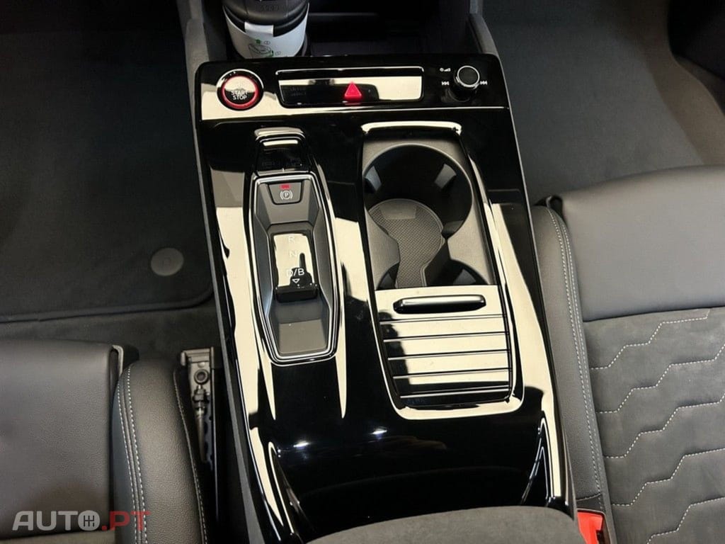 Audi A4 Avant I.V.A DEDUTIVEL  e-tron Avant Performance S line Tech Plus